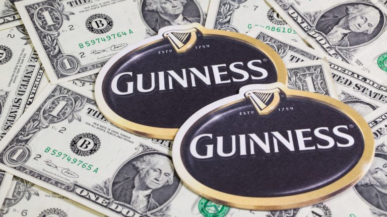 Guinness anuncia patrocinio histórico bancarrota